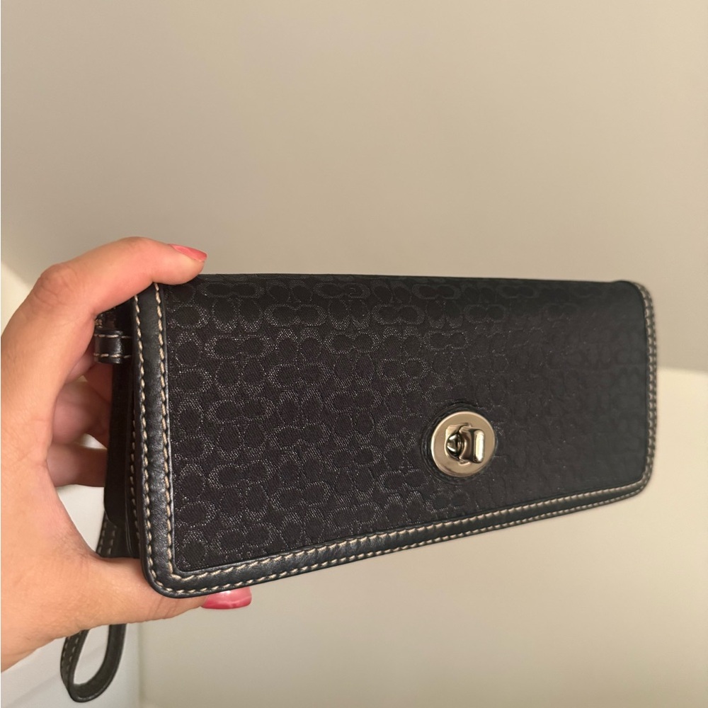 Coach Lurex Signature Cs Black Clutch Wristlet Wallet - Picture 2 of 7